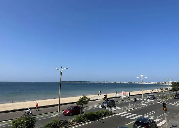 1 Piece Face Avec Terrasse A - 2 Couchages - Fr-1-245-188 Apartment *